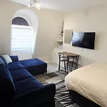 Cosy Studio Victoria