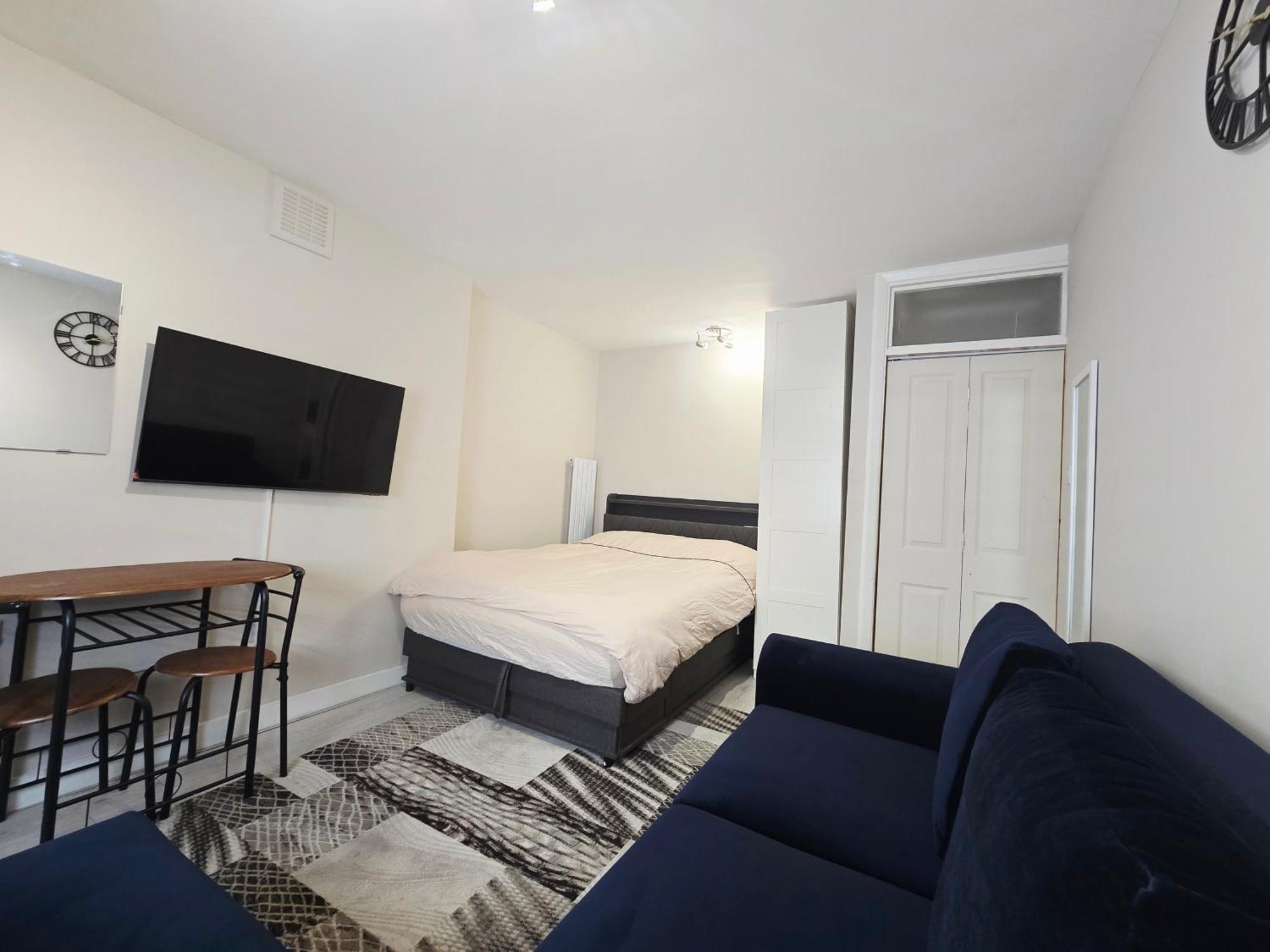 Cosy Victoria Apartment London